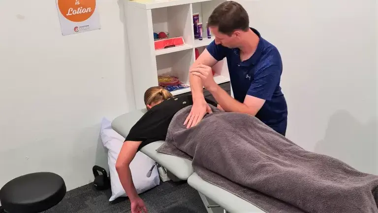 Lower back pain Osteopathic treatment